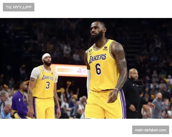 詹姆斯直言失去浓眉后湖人已成联盟防守最差球队 内线护框真空亟待解决 詹姆斯直言失去浓眉后湖人已成联盟防守最差球队 内线护框真空亟待解决